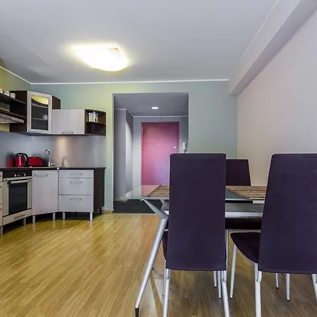 Goodson & Red Harbour Appartamento Reval